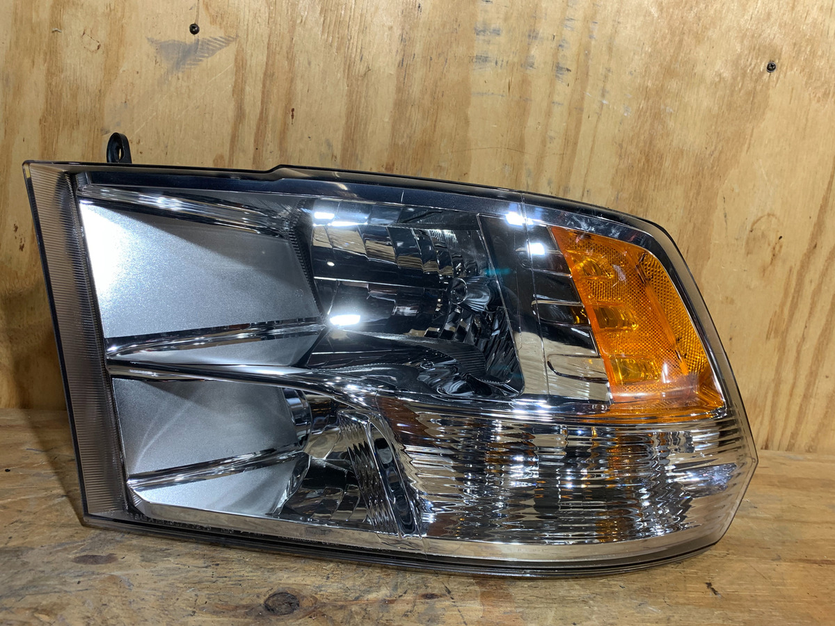 Faro Izquierdo Dodge Ram 2011 2017