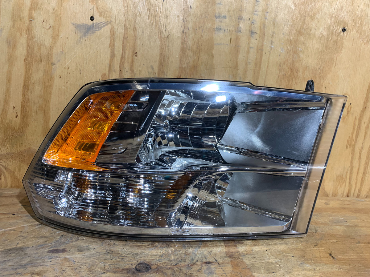 Faro Derecho Dodge Ram 2011 2017