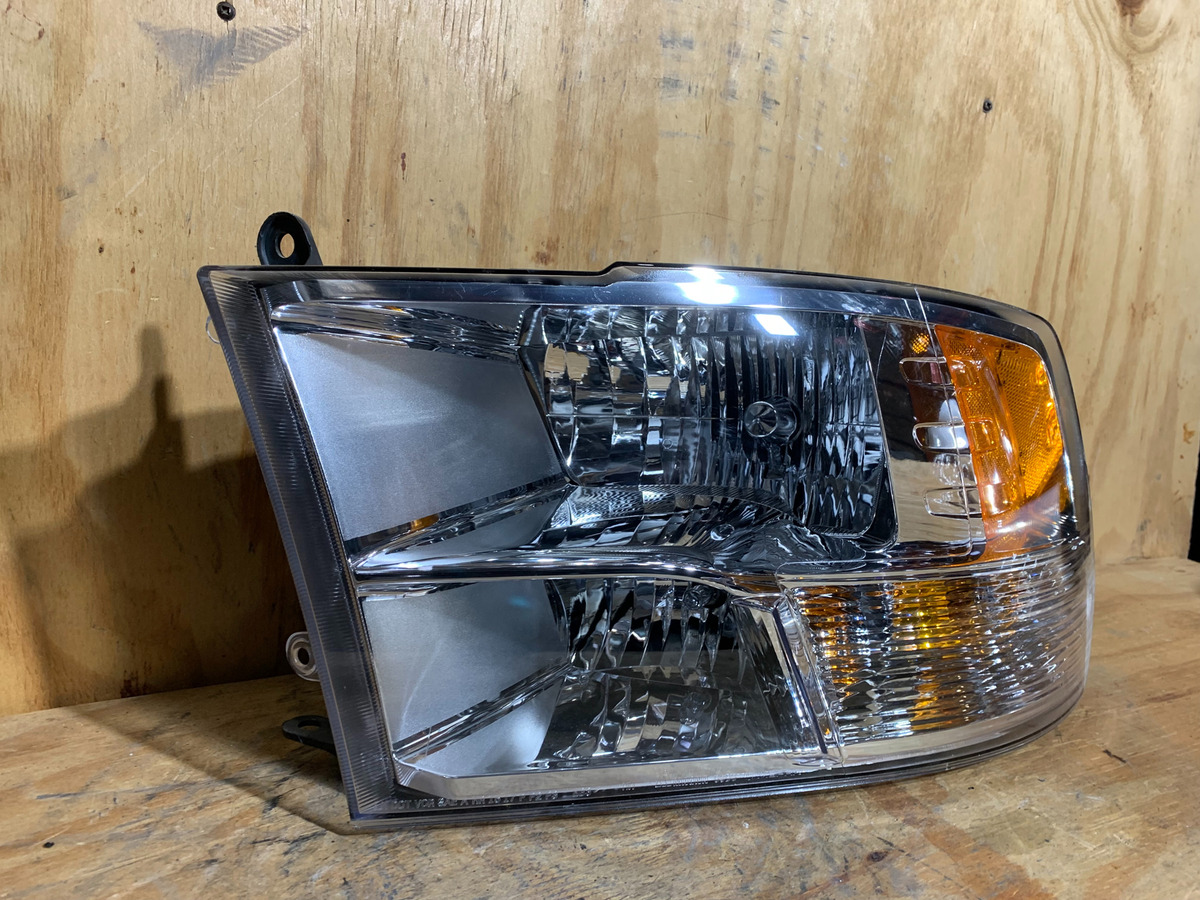 Faro Izquierdo Dodge Ram 2011 2017