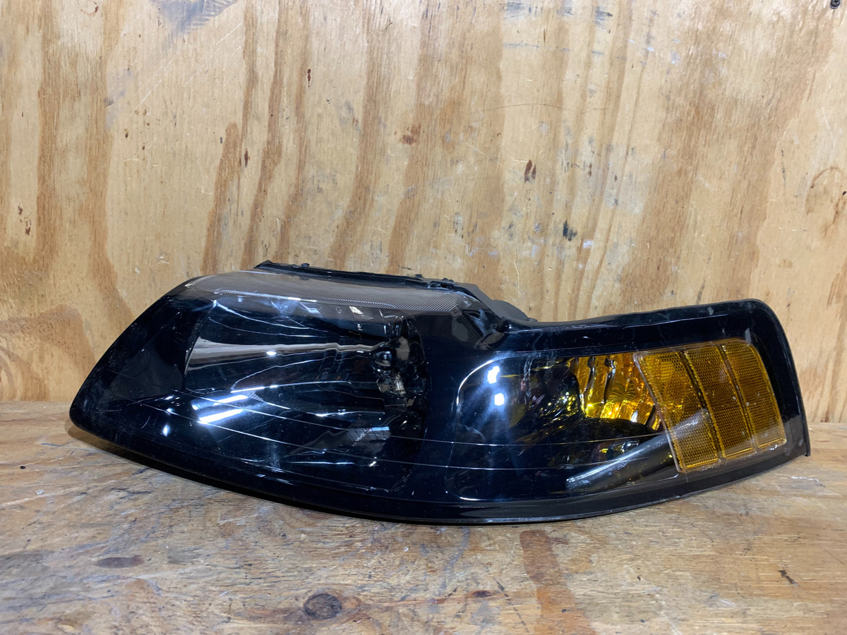 Faro Izquierdo Ford Mustang 2001 2004