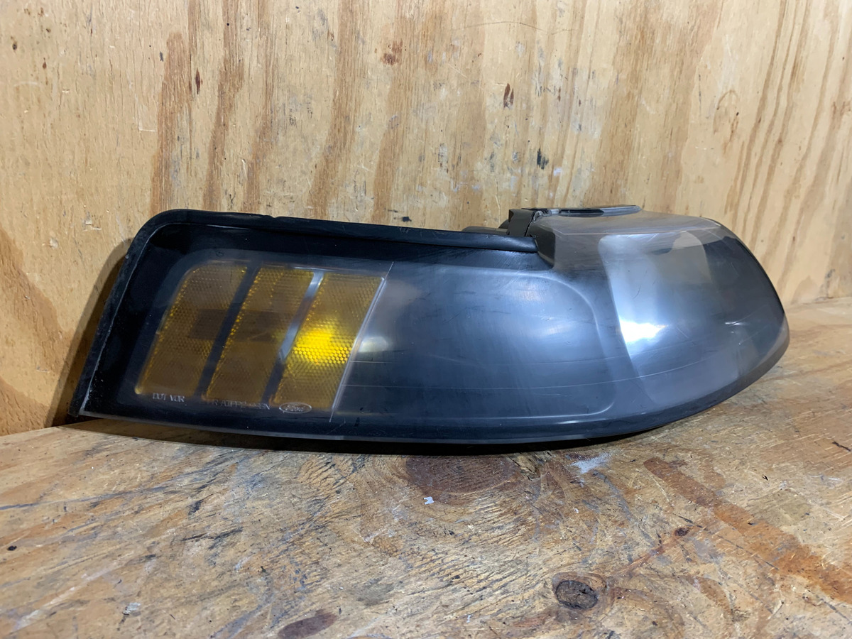 Faro Derecho Ford Mustang 2001 2004