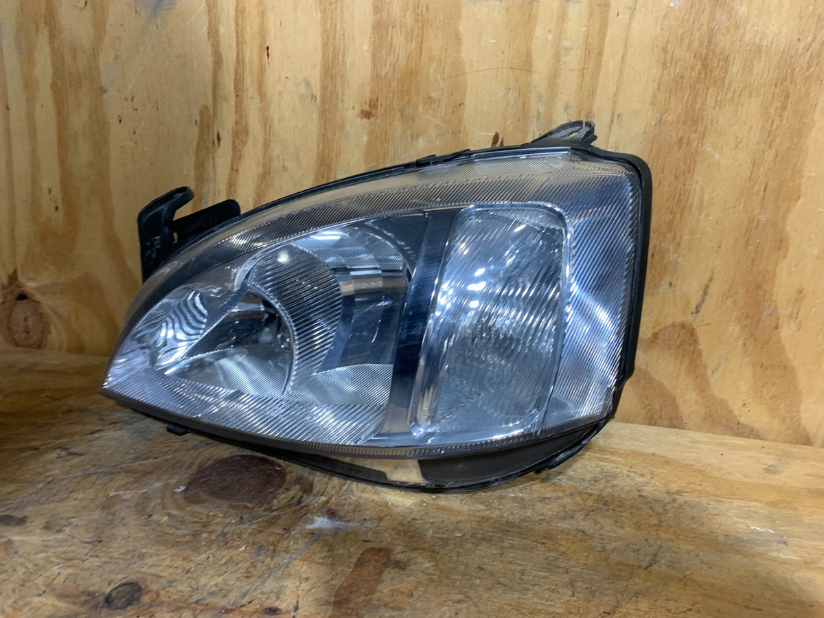 Faro Izquierdo Chevrolet Corsa 2003 - 2008