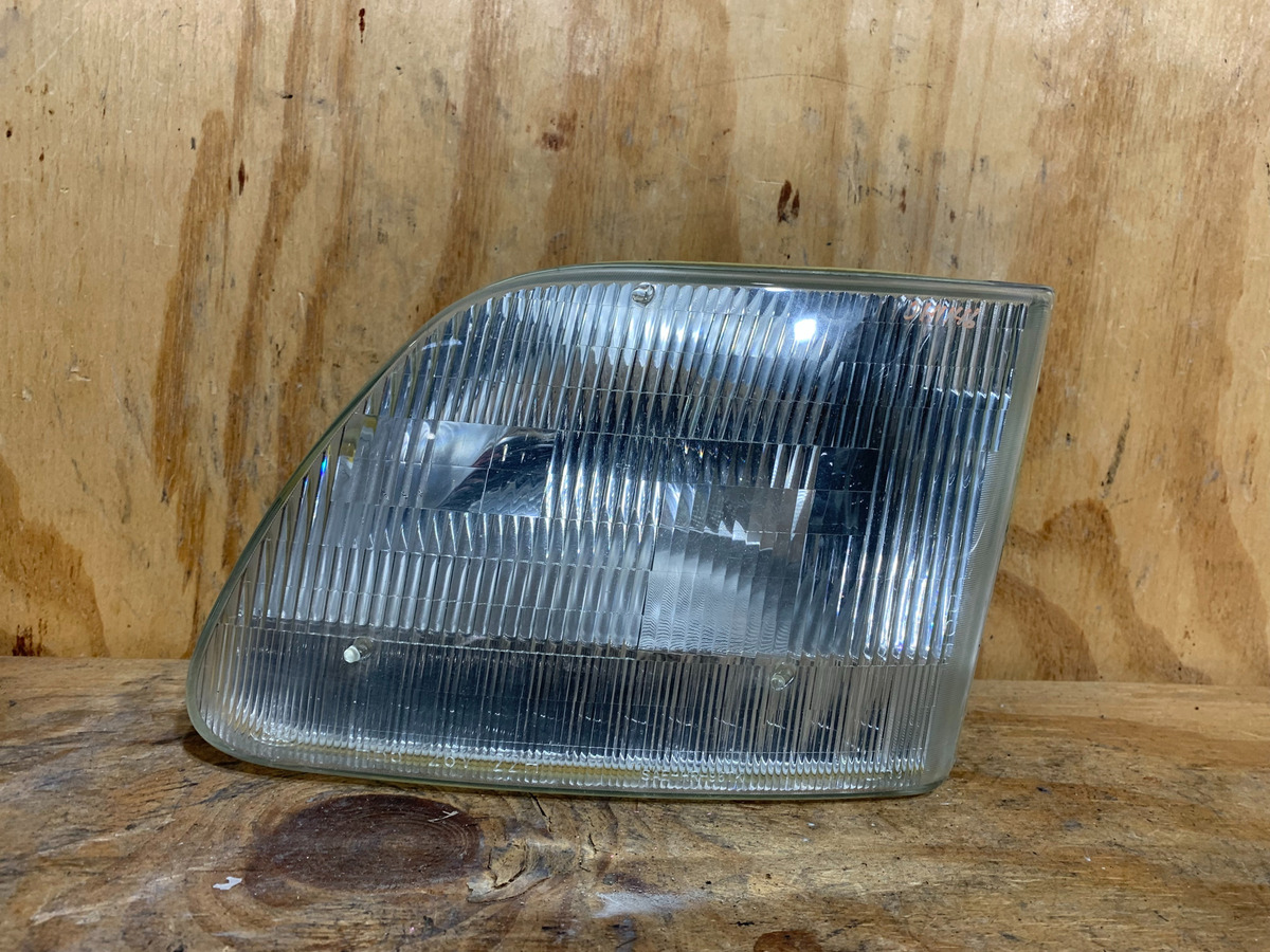 Faro Izquierdo Ford Expedition 1997 2003
