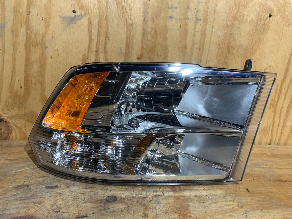 Faro Derecho Dodge Ram 2011 2017