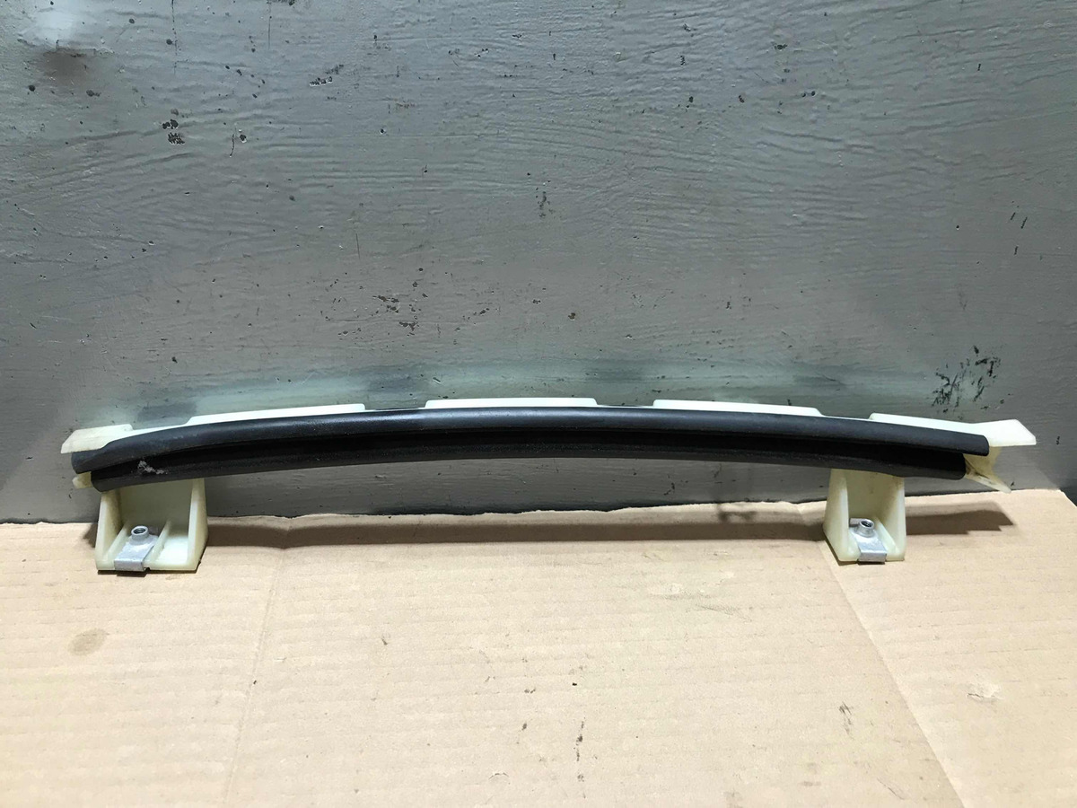 Chevrolet Malibu 2013-2015 Guia De Cristal Delantero Derecho