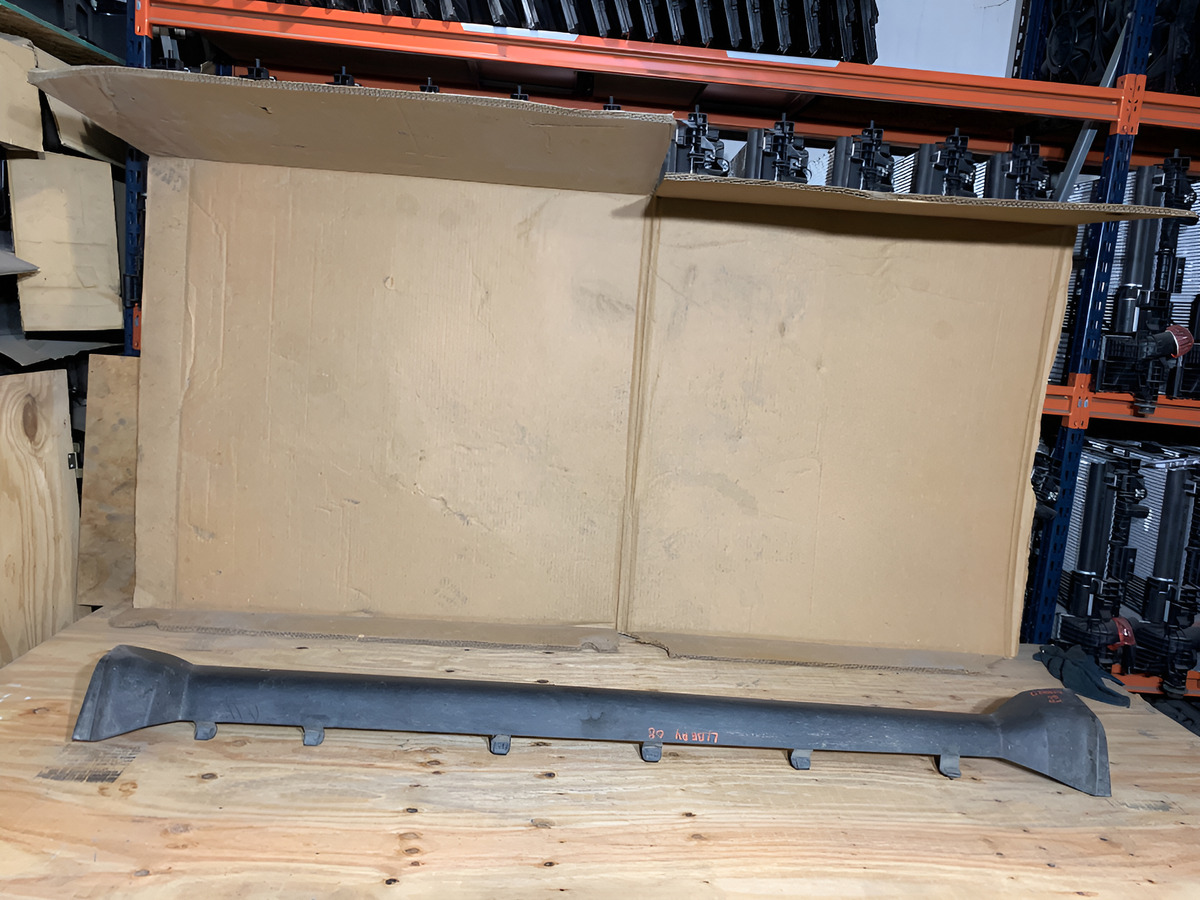 Estribo Derecha Jeep Cherokee 2005 - 2010