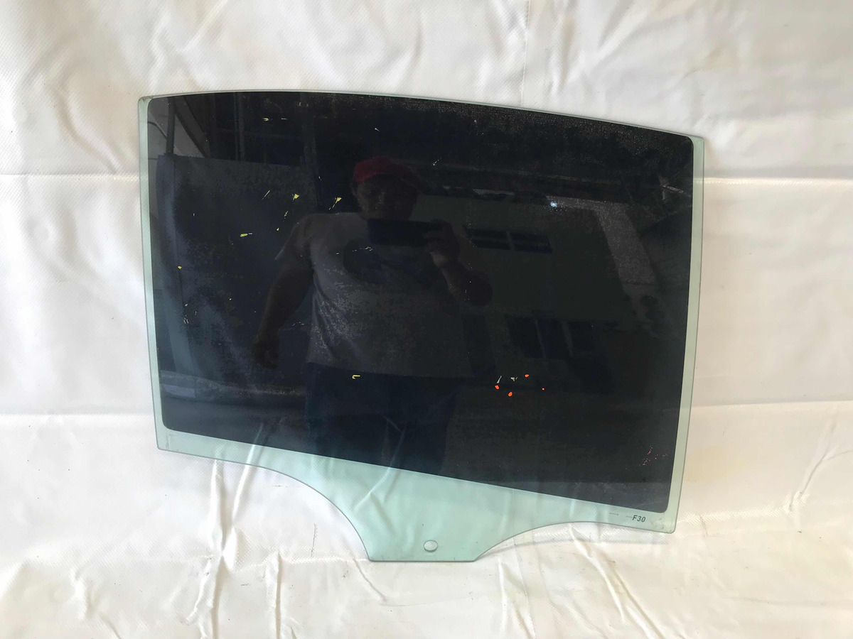 Bmw Serie 3 2013 Al 2020 Vidrio Cristal Trasero Derecho