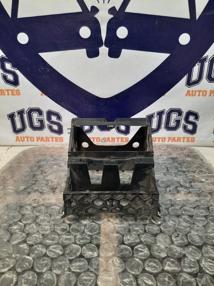 Marco Base Estereo Vw Vento 2016-2020 Original