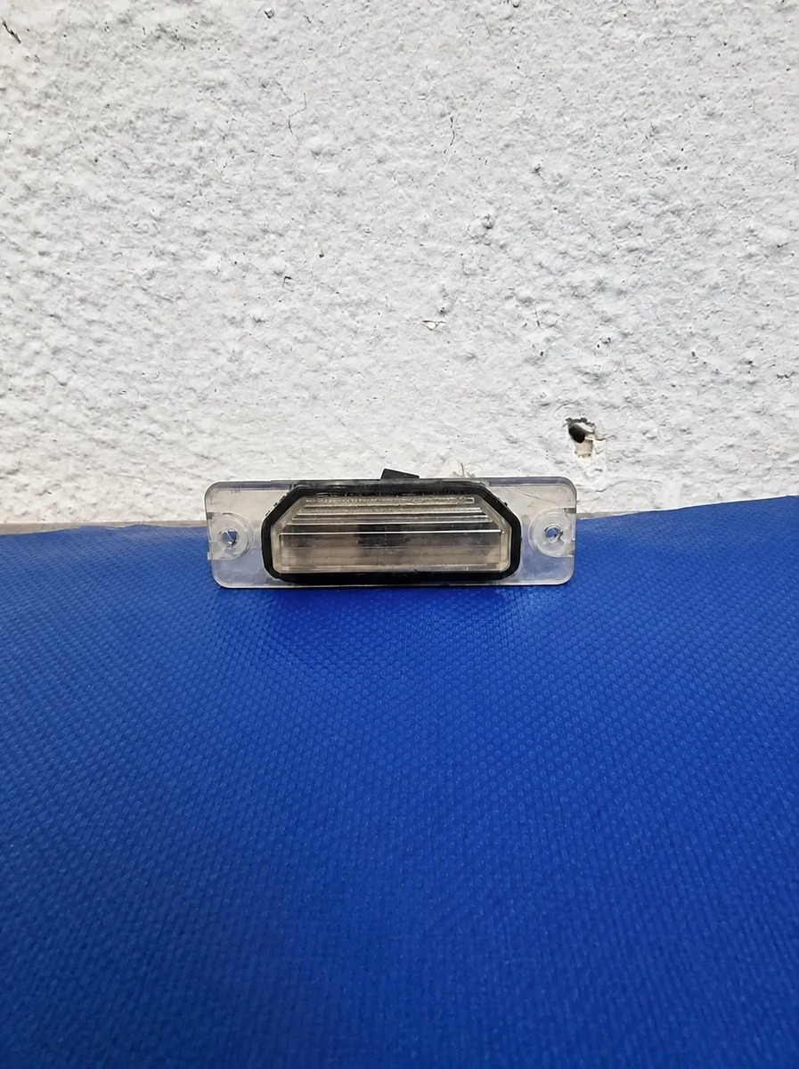 Plafon Luz Placa Trasera Maxima 2000 Rh Original 