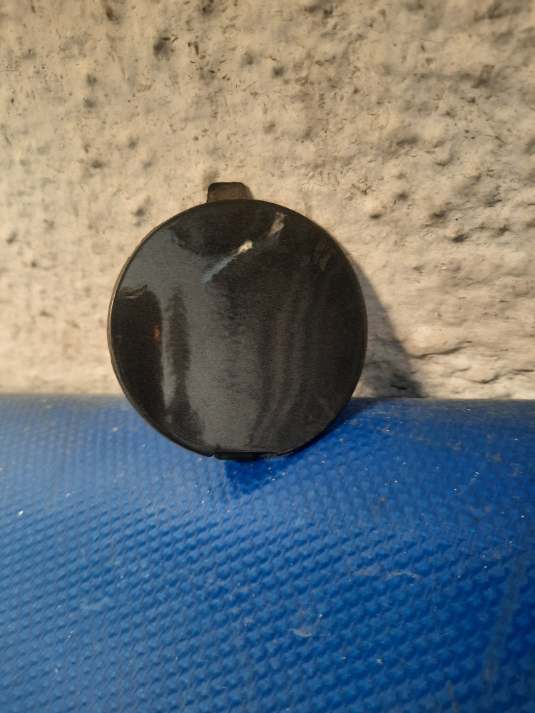 Moldura Facia Trasera Izquierda Mazda 3 Hb 14-16. Original