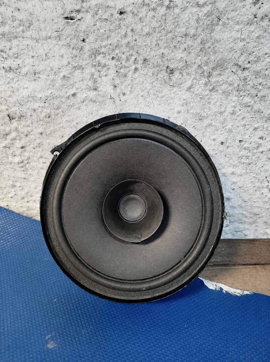 Bocinas Traseras Vw Jetta Mk6 Aut. 2.5l 11-16
