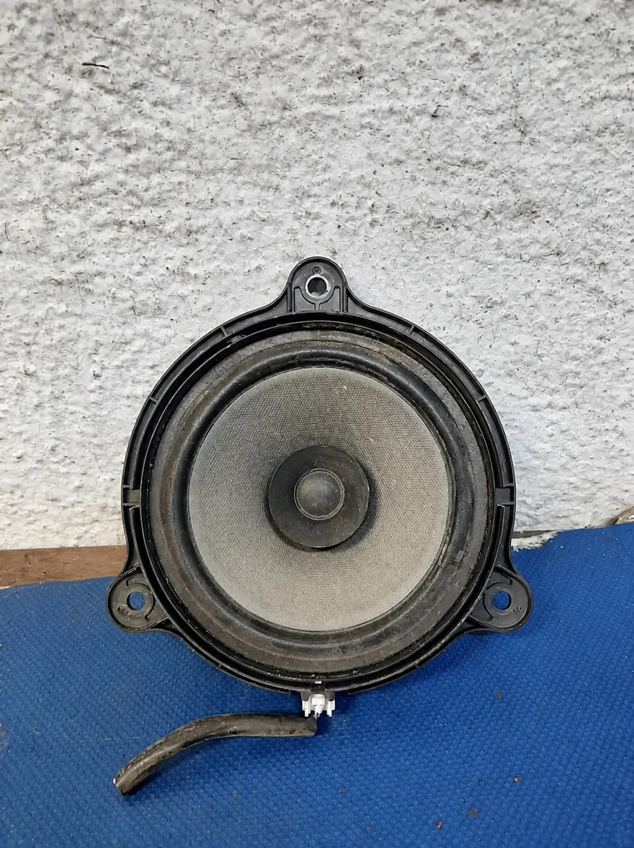 Bocina Trasera Nissan Sentra 2013 - 2018