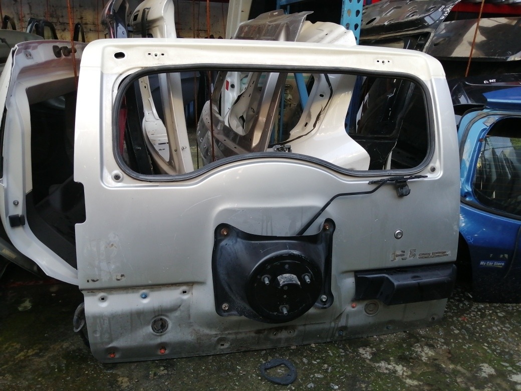 Tapa Cajuela Toyota Fj Cruiser Sin Manija Negra - vista 1